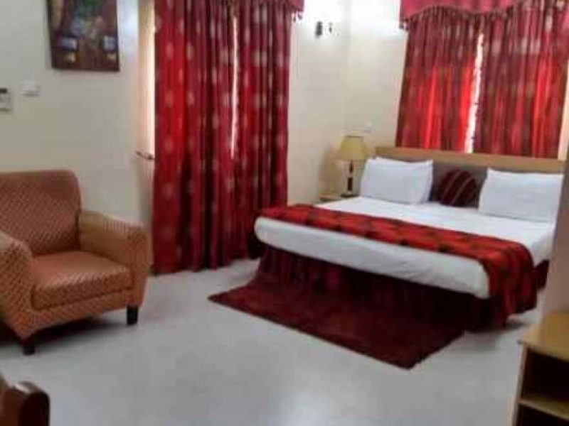 Deluxe Suites