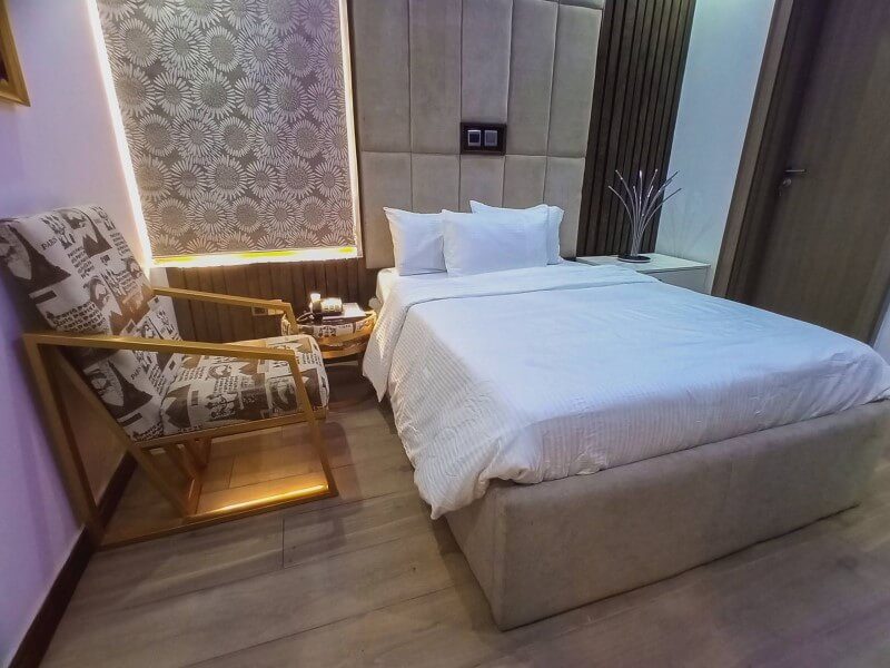 Aviel Silver Suite