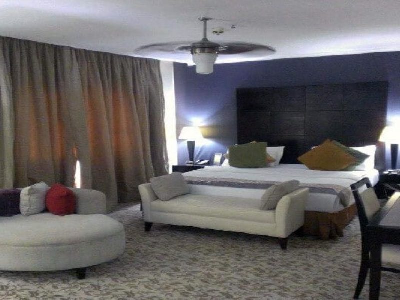 Best Premier Executive Suite
