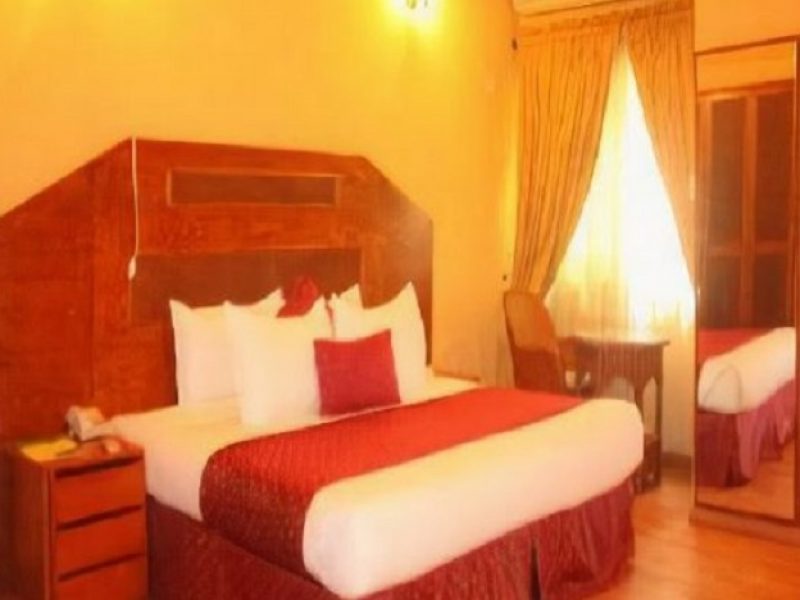 Colonades Hotel Deluxe Room
