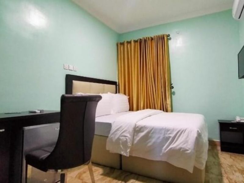 The Beckett Suites Executive Room