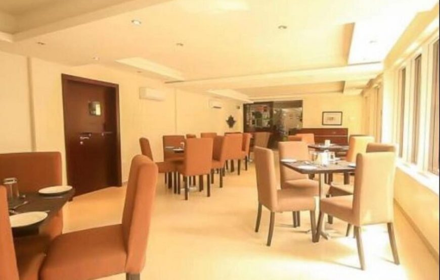 Glee Hotel, Lagos