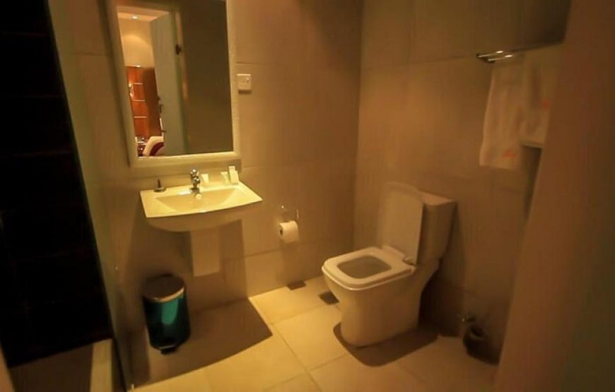 Glee Hotel, Lagos