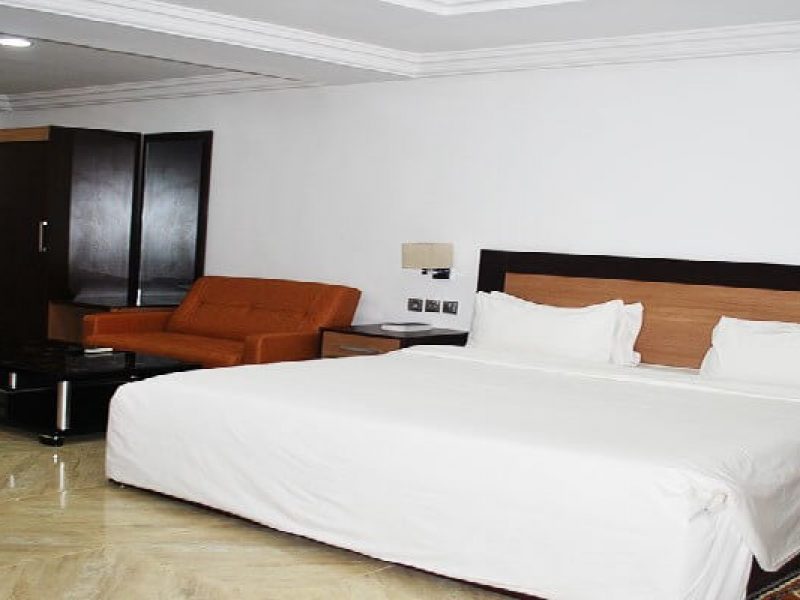Immaculate Platinum Senatorial Suite