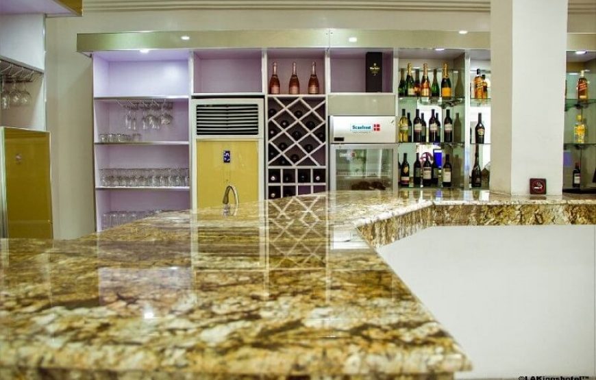 L.A Kings Hotel, Rivers