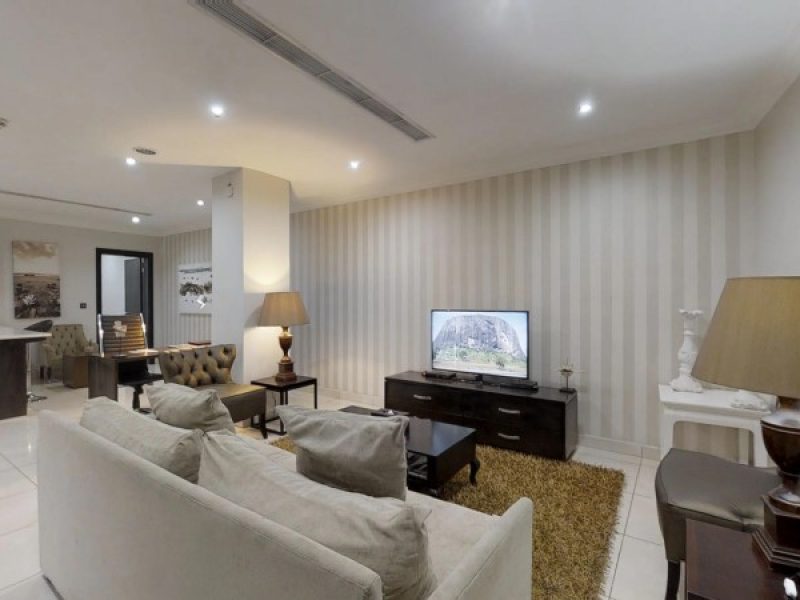 L'eola Suites CEO Suite