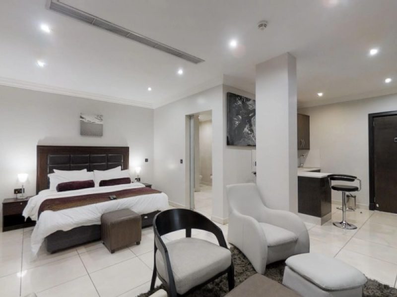 L'eola Suites Deluxe Suite