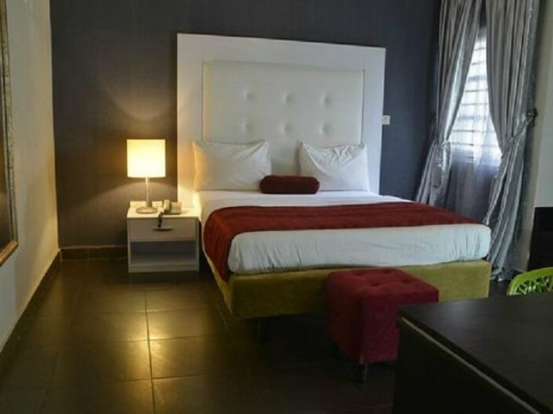 Maple Hotel Executive Suite