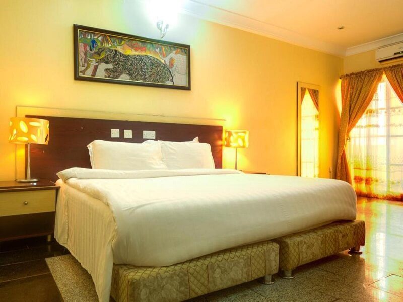 Nera Hotel Ambassadorial Suite