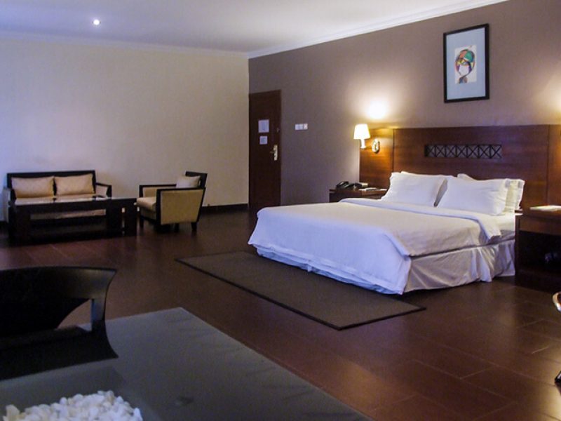 Savoy Summerset Hotel Business Suite