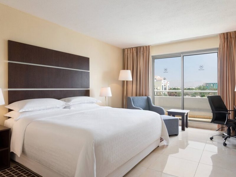 Sheraton Hotel Club King Room
