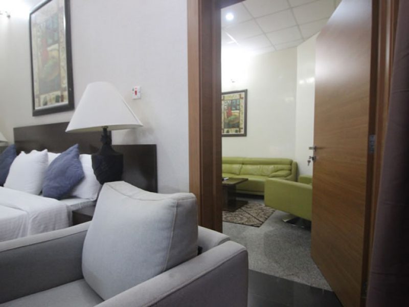 Statement Hotel Business Suite