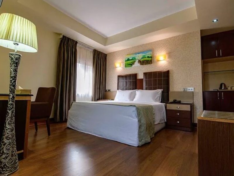 Alpha Superior King