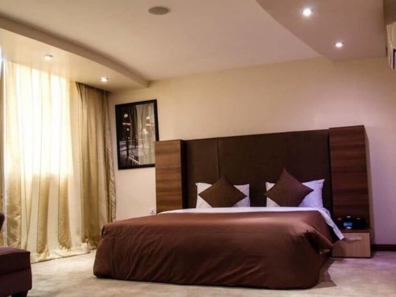 The Chesterfield Hotel Royal Suite