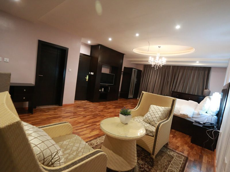 Tivoli Garden Hotel Executive Suites