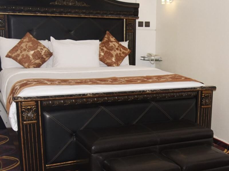Treasures Suites & Conferences Presidential Suite