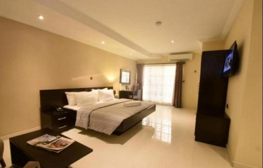Villa Thirty Three, Lagos