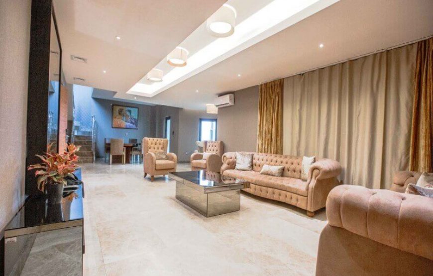 Charleson Luxury Hotel, Rivers