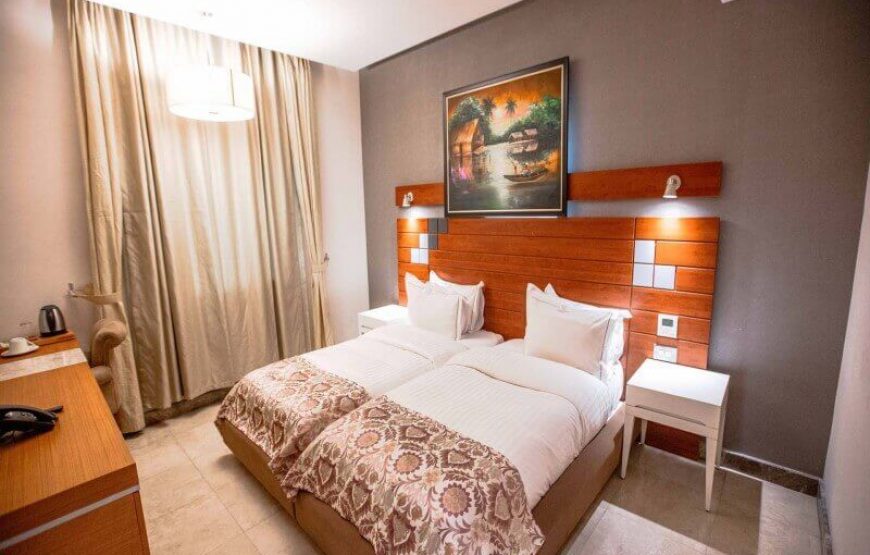 Charleson Luxury Hotel, Rivers