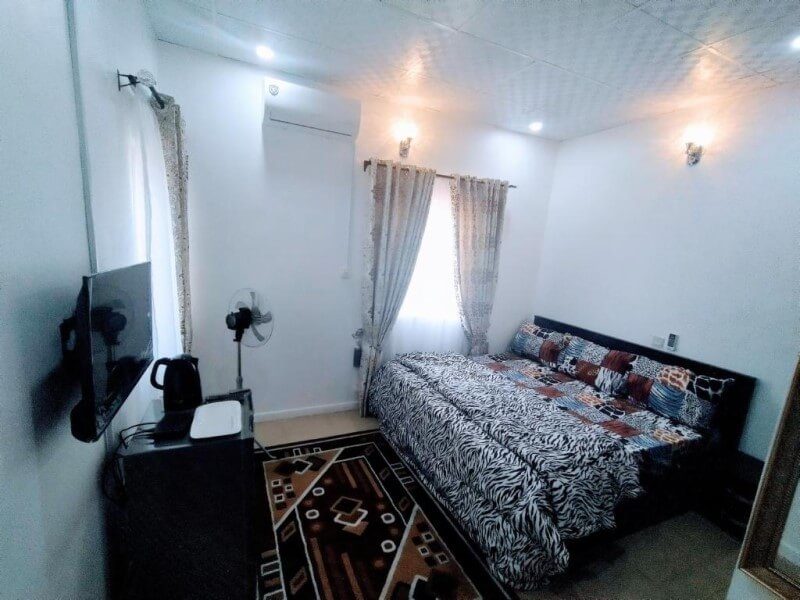 Cosmetro Twin Room with Shared Bathroom