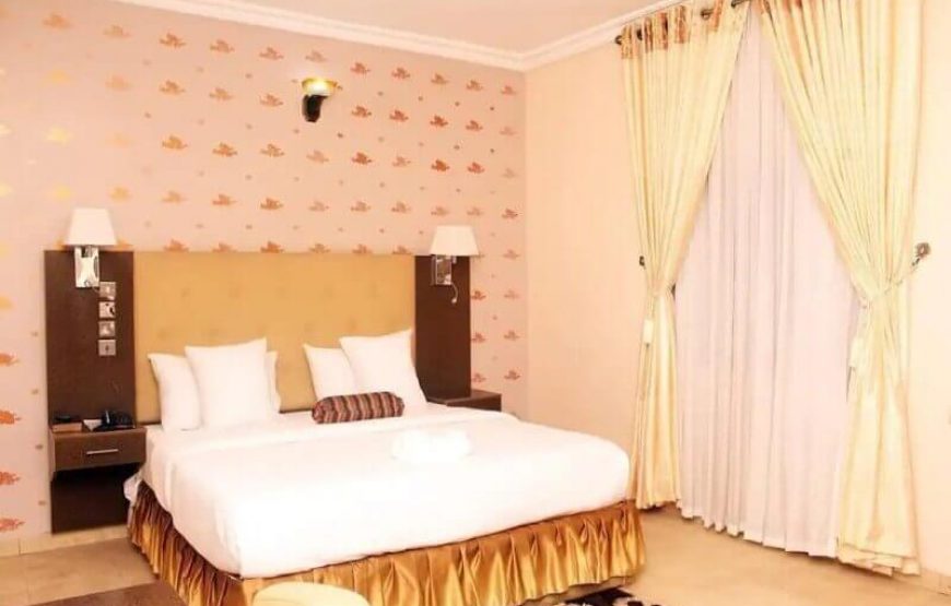 C’ron Hotels and Suites, Rivers