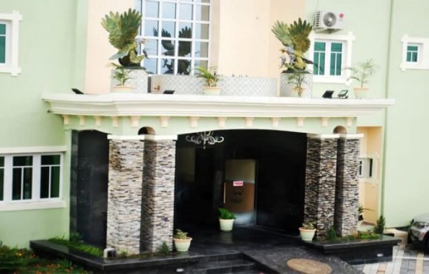 Hotel Dchis, Rivers