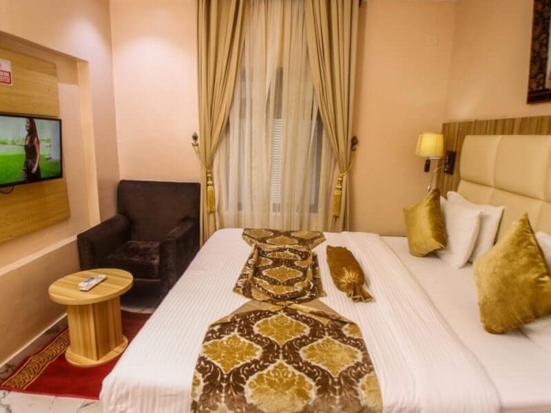 De Santiago Deluxe Room
