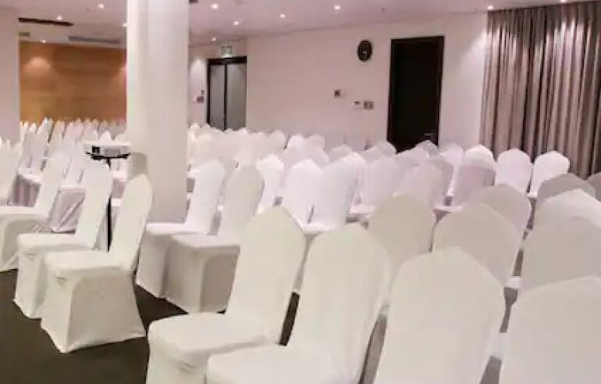 Legend Hotel Lagos Airport, Curio Collection by Hilton