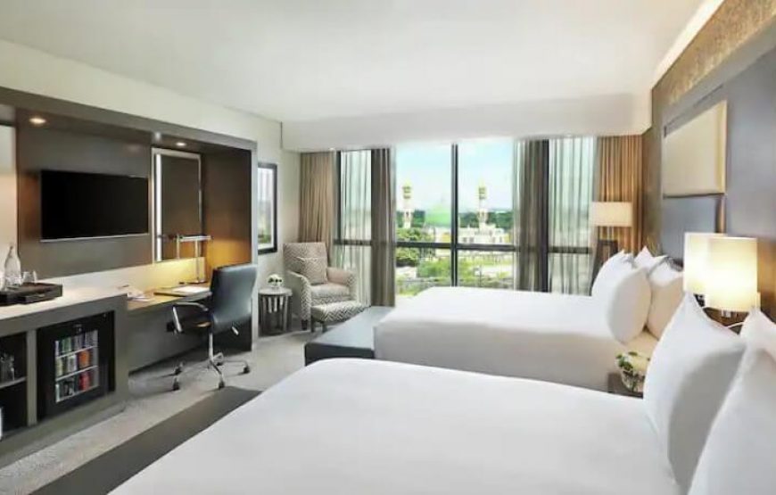 Legend Hotel Lagos Airport, Curio Collection by Hilton