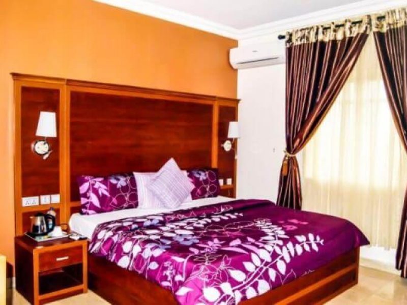 Royal Jatoz Deluxe Rooms