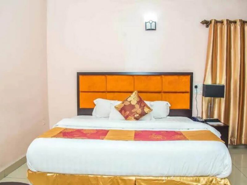 Royal Crest Standard Room