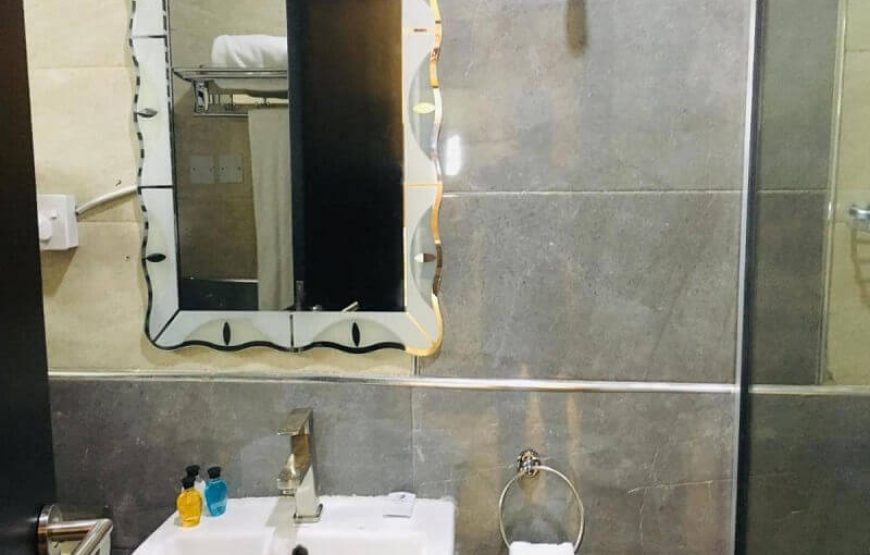 Stoneside Hotel and Apartments, Lagos