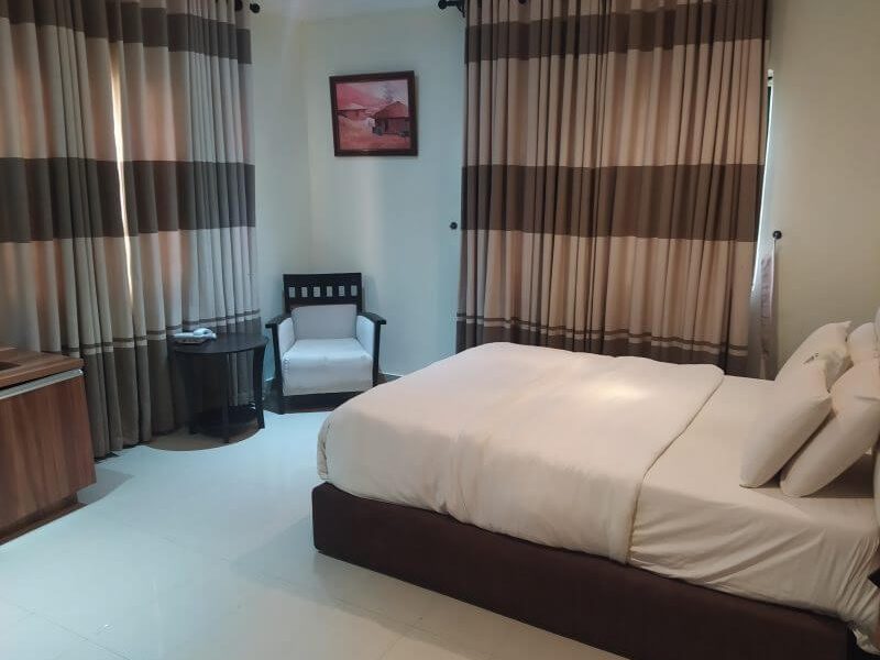 The Hardley Apartments King Suite